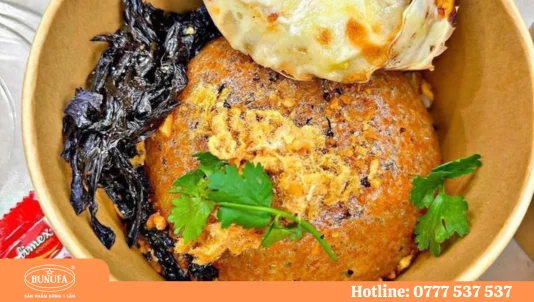 Có gì đặc biệt ở món “Xôi ghẹ vỏ giòn” được giới trẻ săn đón