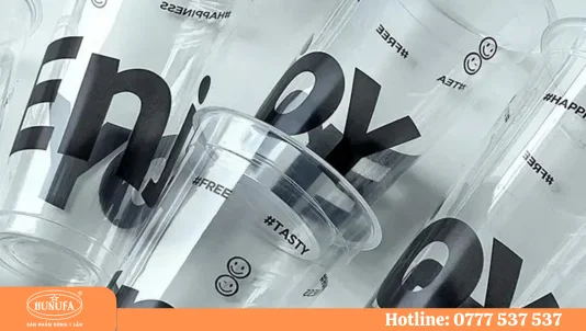 In lụa trên ly nhựa - Giải pháp hiệu quả cho sản phẩm đầy màu sắc