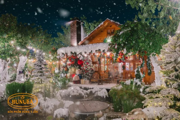 10 Cách trang trí Noel quán trà sữa, cafe đẹp đơn giản 2025