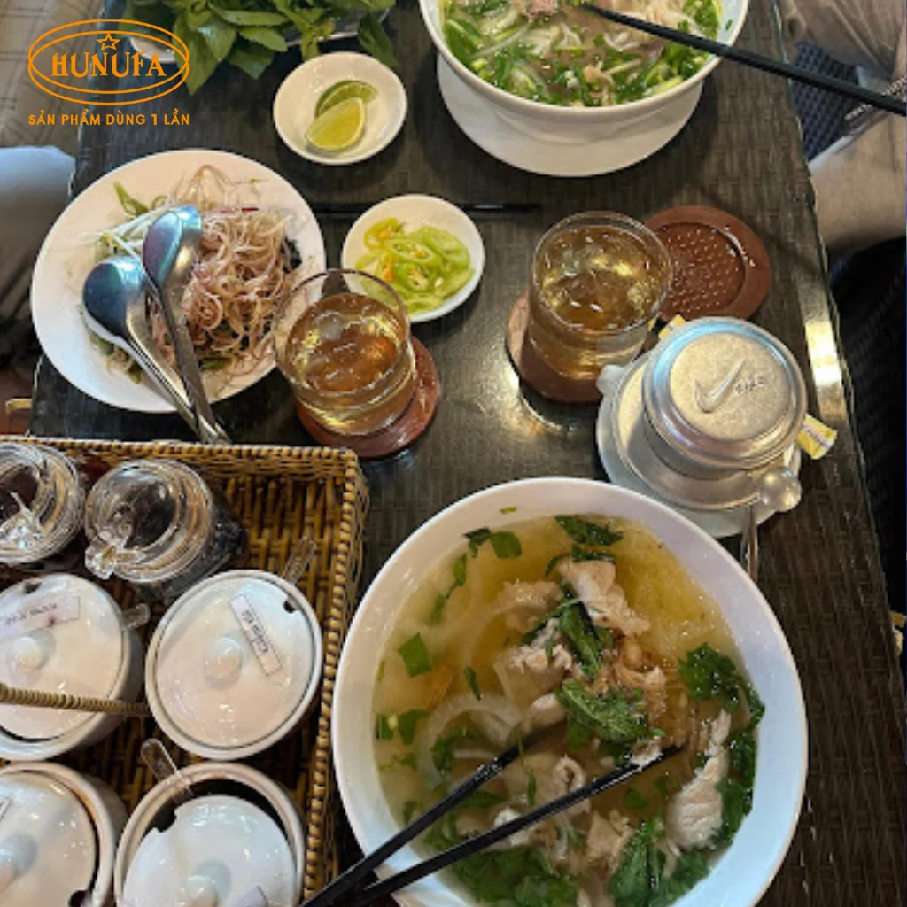 Menu Café 30/4 Dinh Độc Lập có  gì? Mức giá ra sao?