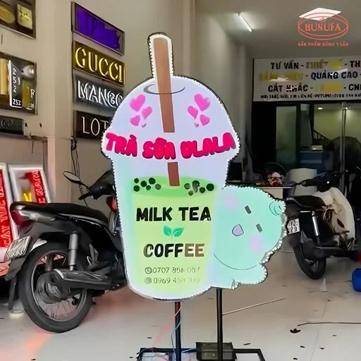 bảng hiệu hình ly trà sữa
