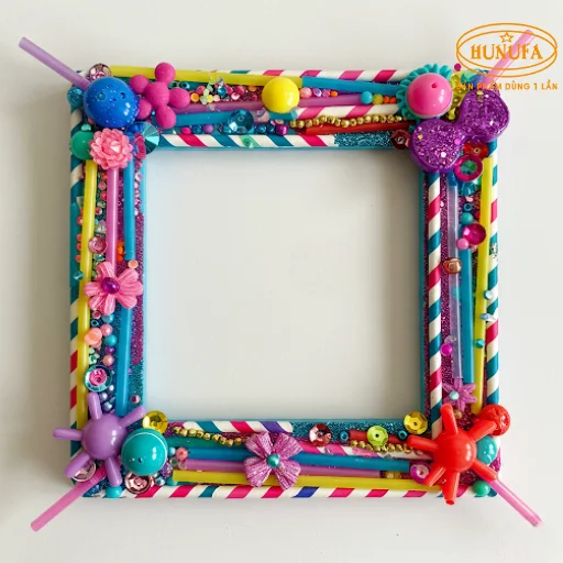 Cách làm khung ảnh bằng ống hút dùng trang trí cực đơn giản