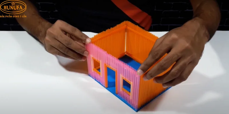 Cách làm nhà bằng ống hút nhựa đơn giản, dễ làm tại nhà