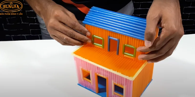 Cách làm nhà bằng ống hút nhựa đơn giản, dễ làm tại nhà