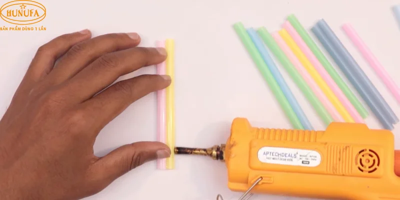 Cách làm nhà bằng ống hút nhựa đơn giản, dễ làm tại nhà