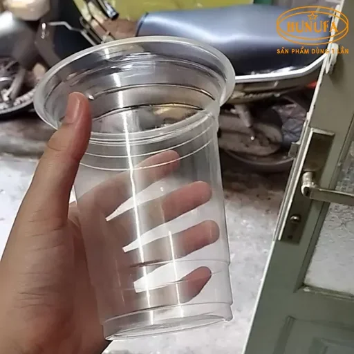Nơi bán ly nhựa nắp cầu uy tín, đa dạng kích cỡ