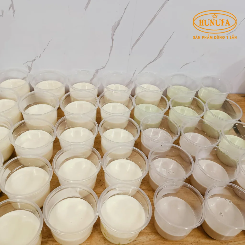 Cốc nhựa đựng tàu hũ PP trơn - 200ml kèm nắp giá rẻ