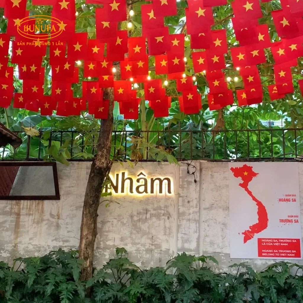 Quán cafe check-in trang trí đẹp dịp lễ Quốc Khánh 2/9