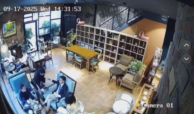 Quán cà phê "tổng tài" là gì? Địa chỉ ở đâu?