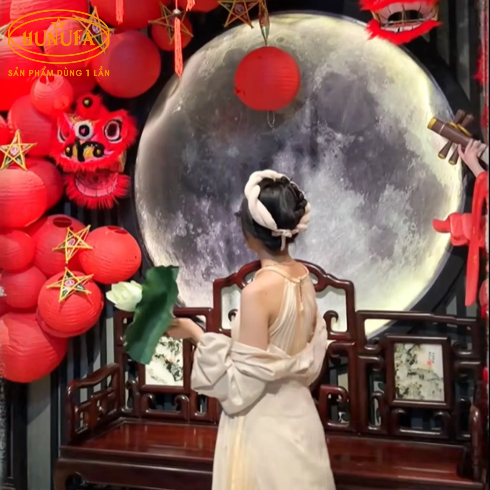 Top quán trà sữa trang trí Trung Thu