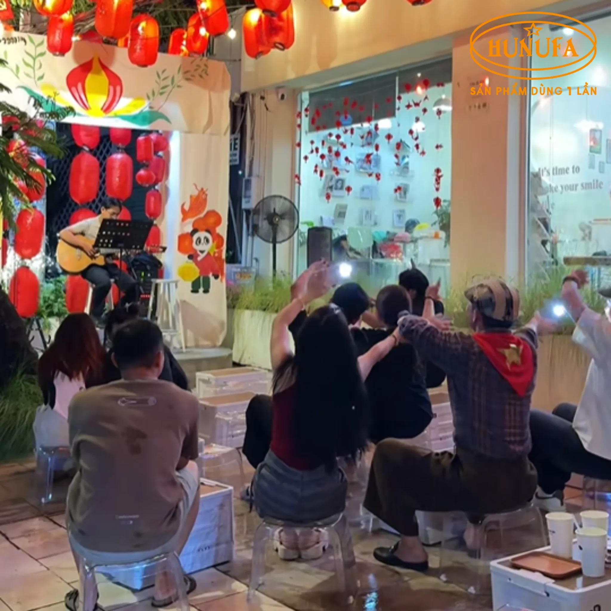 Top quán trà sữa trang trí Trung Thu