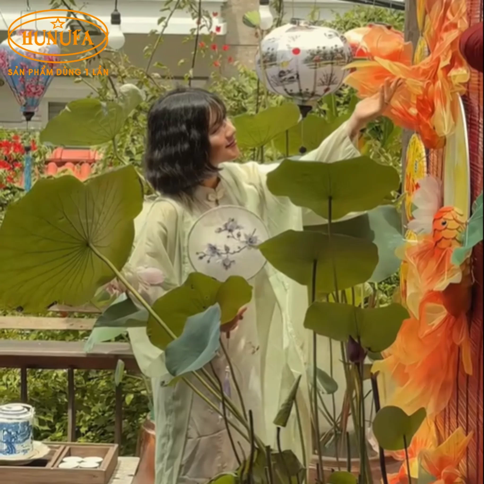 Top quán trà sữa trang trí Trung Thu