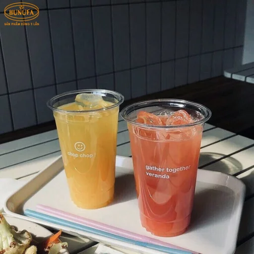 ly nhựa trong suốt