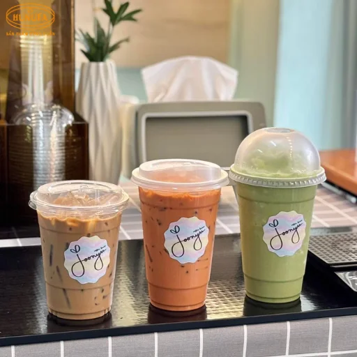 ly nhựa trong suốt