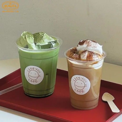 ly nhựa trong suốt