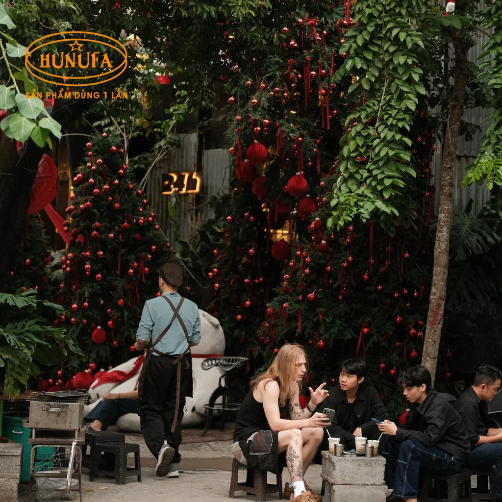 Top 10 quán cafe trang trí Noel đẹp mới nhất ở Sài Gòn 2025