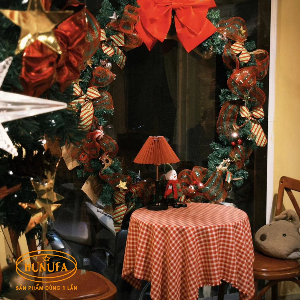 Top 15+ quán cafe trang trí Noel đẹp mới nhất ở Sài Gòn 2025