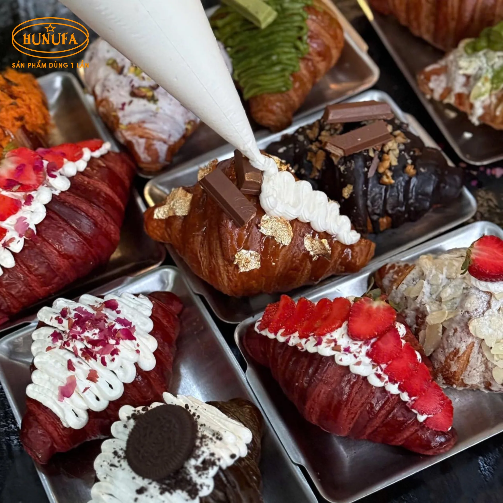 Nhâm Cafe - Địa điểm check-in chụp hình Tết hot nhất Sài Gòn