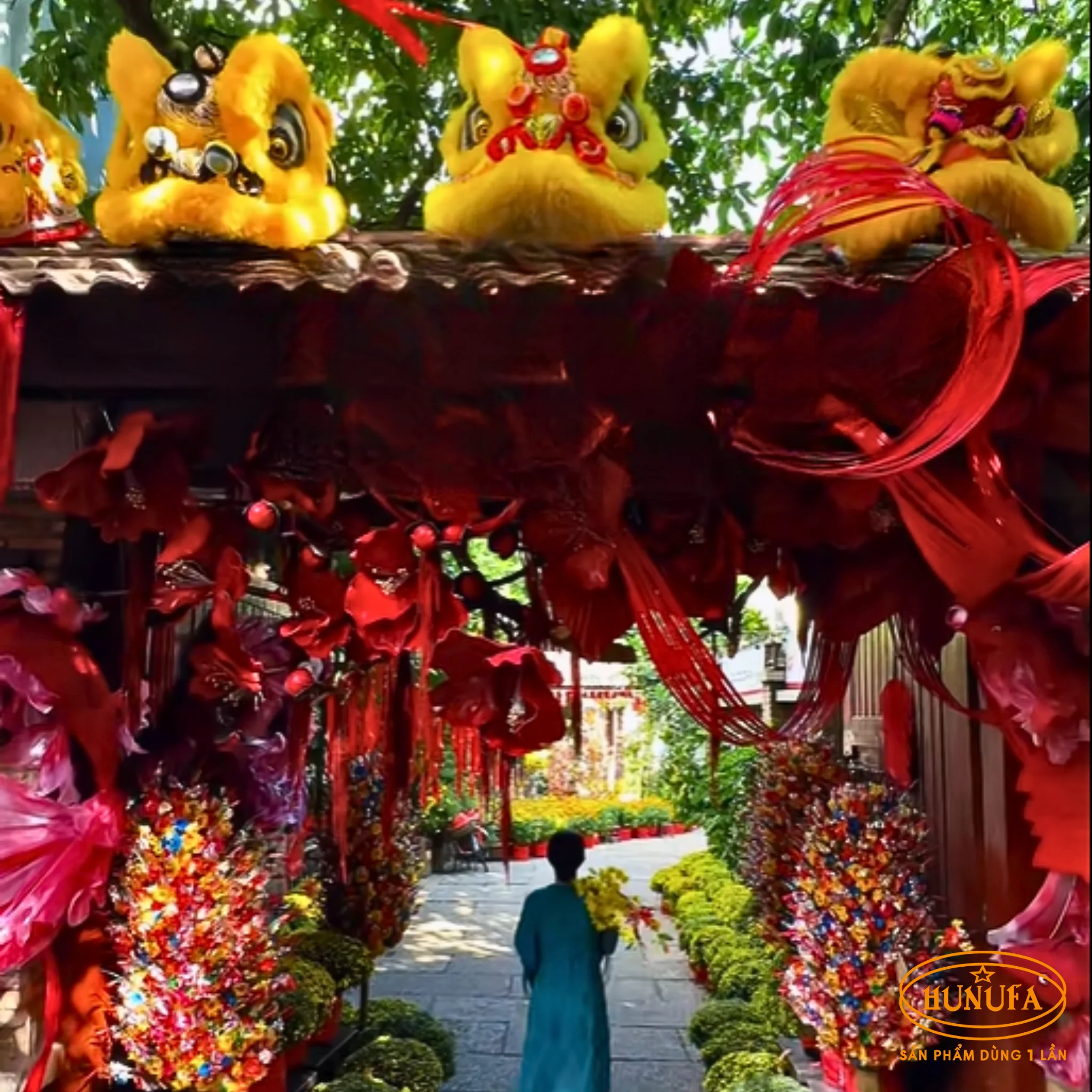 Nhâm Cafe - Địa điểm check-in chụp hình Tết hot nhất Sài Gòn