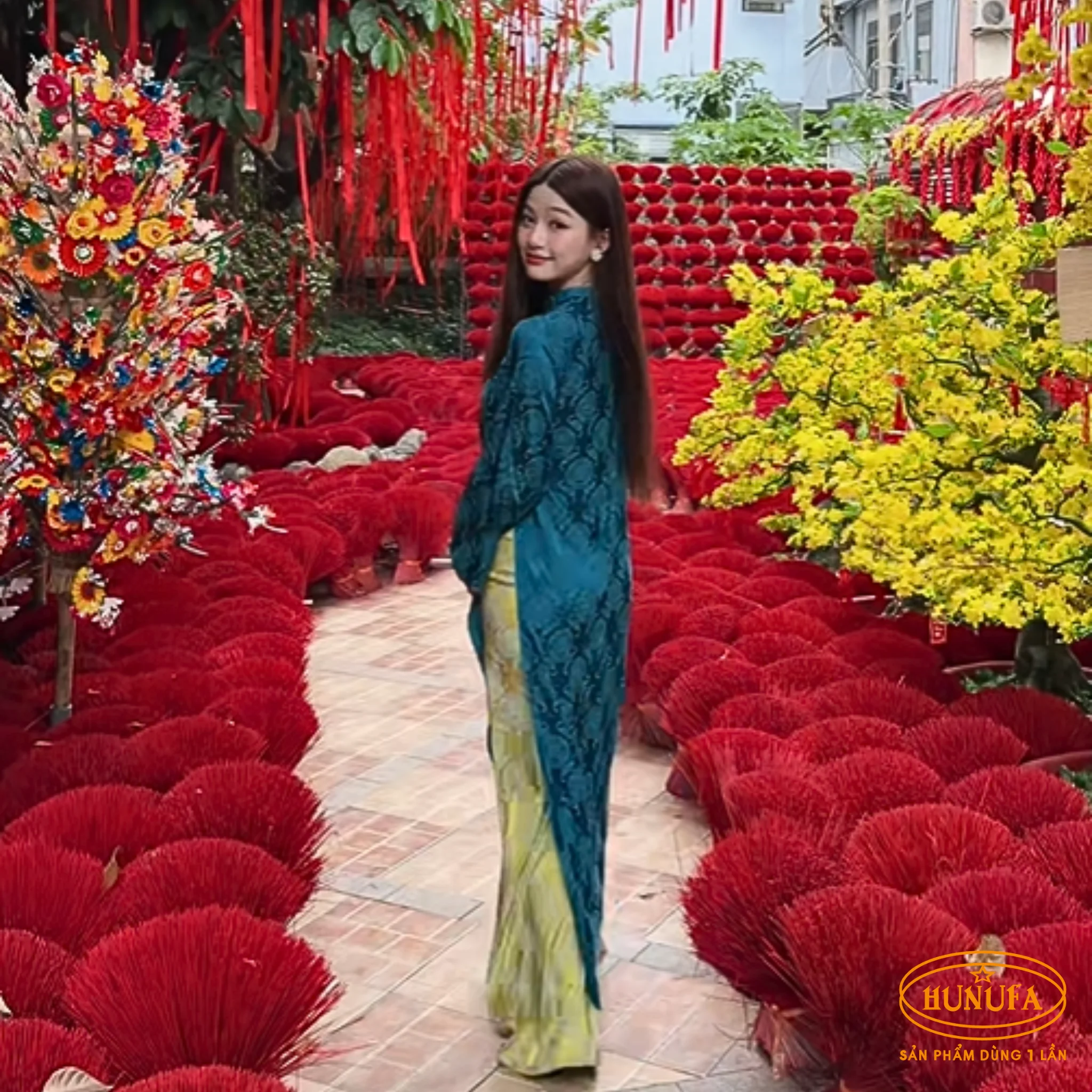 Nhâm Cafe - Địa điểm check-in chụp hình Tết hot nhất Sài Gòn