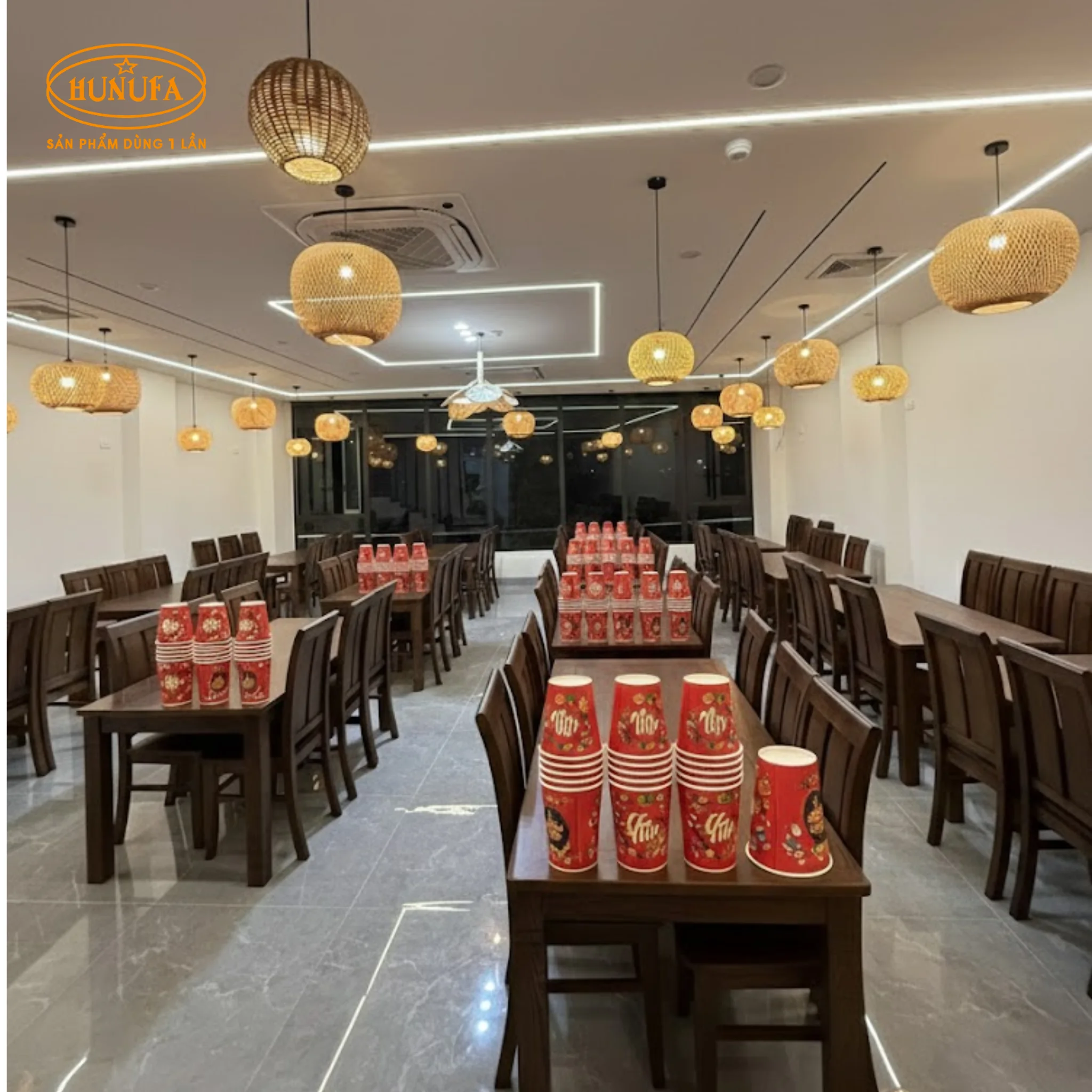 10+ Ý tưởng trang trí quán ăn ngày Tết Bính Ngọ đẹp, hút khách