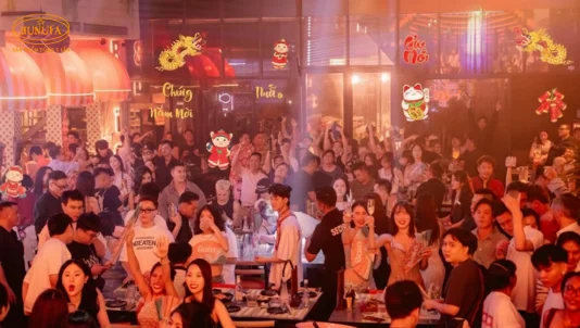 10+ Ý tưởng trang trí tết quán bar, quầy bar club đẹp, hiện đại, bắt trend