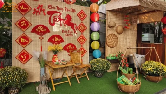 10+ Ý tưởng trang trí Tết Bính Ngọ 2026 cho quán cafe, trà sữa hút khách