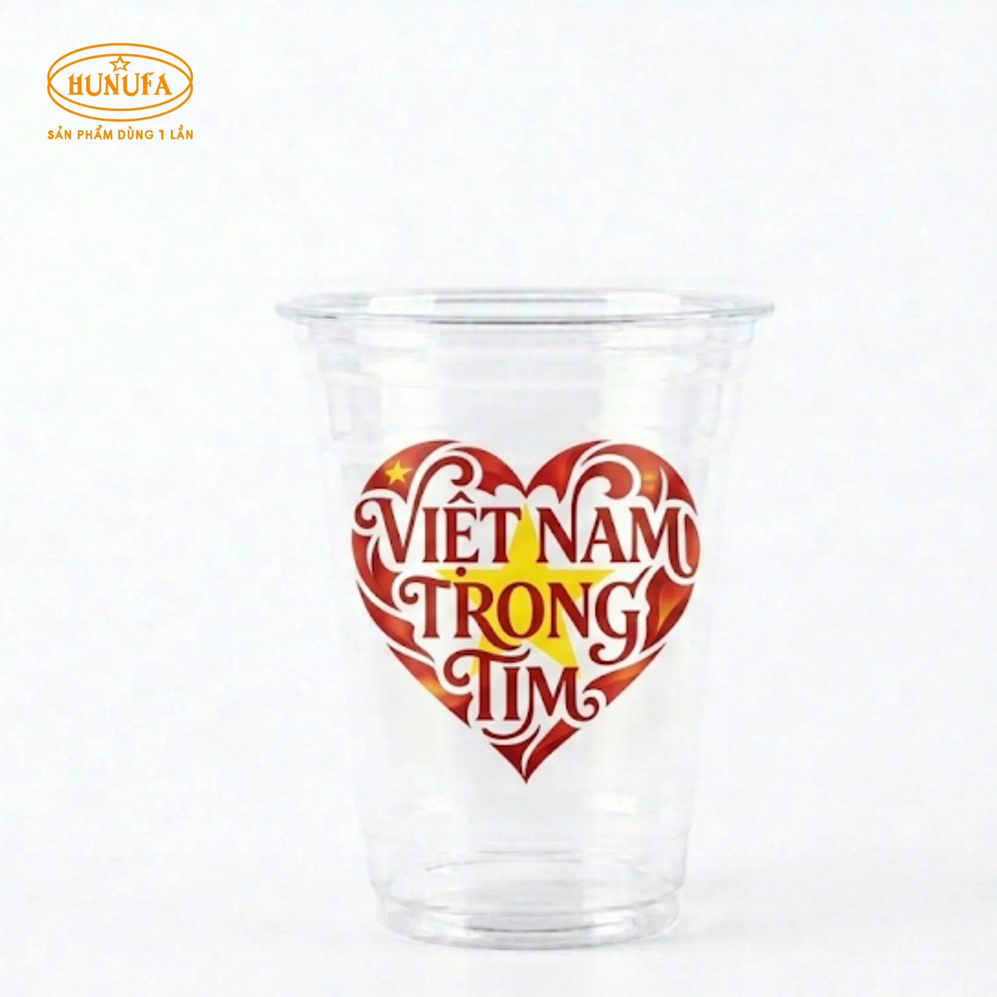 Ly nhựa 30/4 thiết kế ấn tượng, khuấy động không khí đại lễ