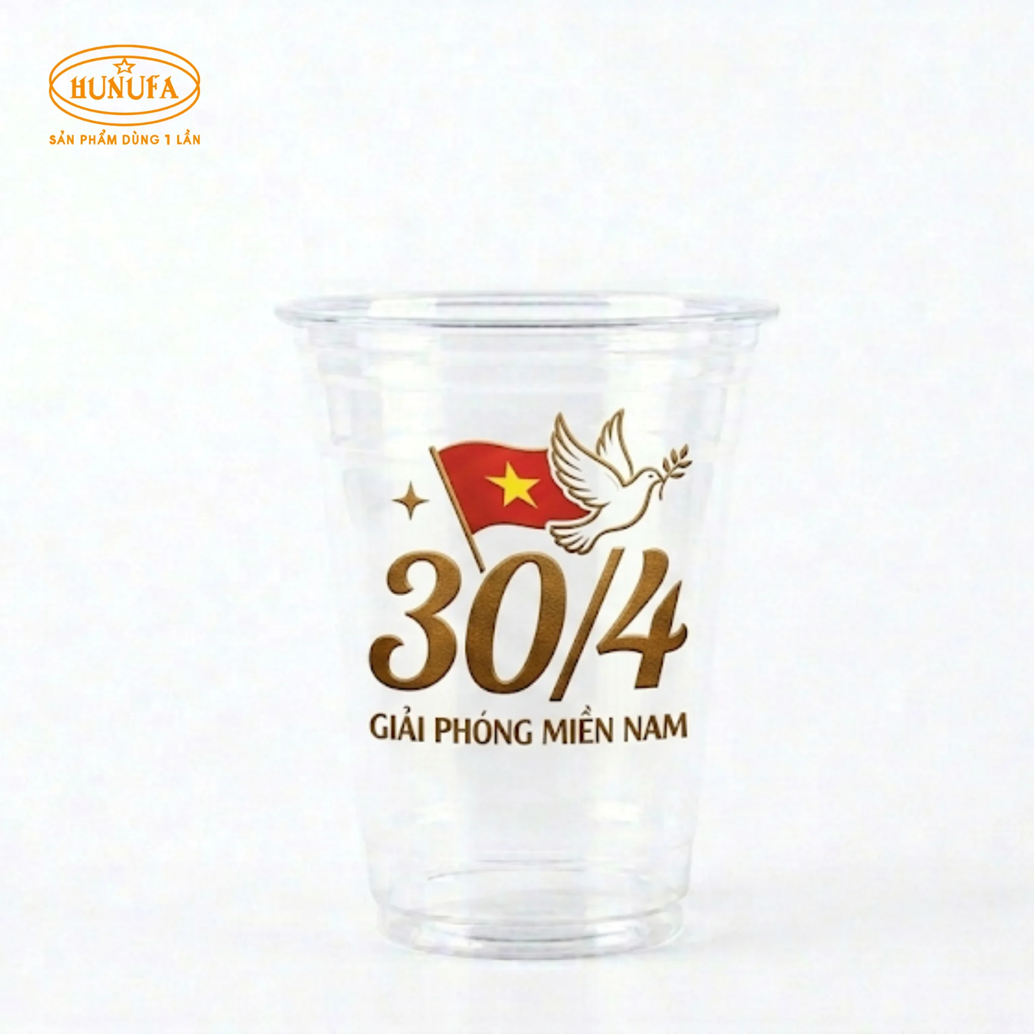 Ly nhựa 30/4 thiết kế ấn tượng, khuấy động không khí đại lễ