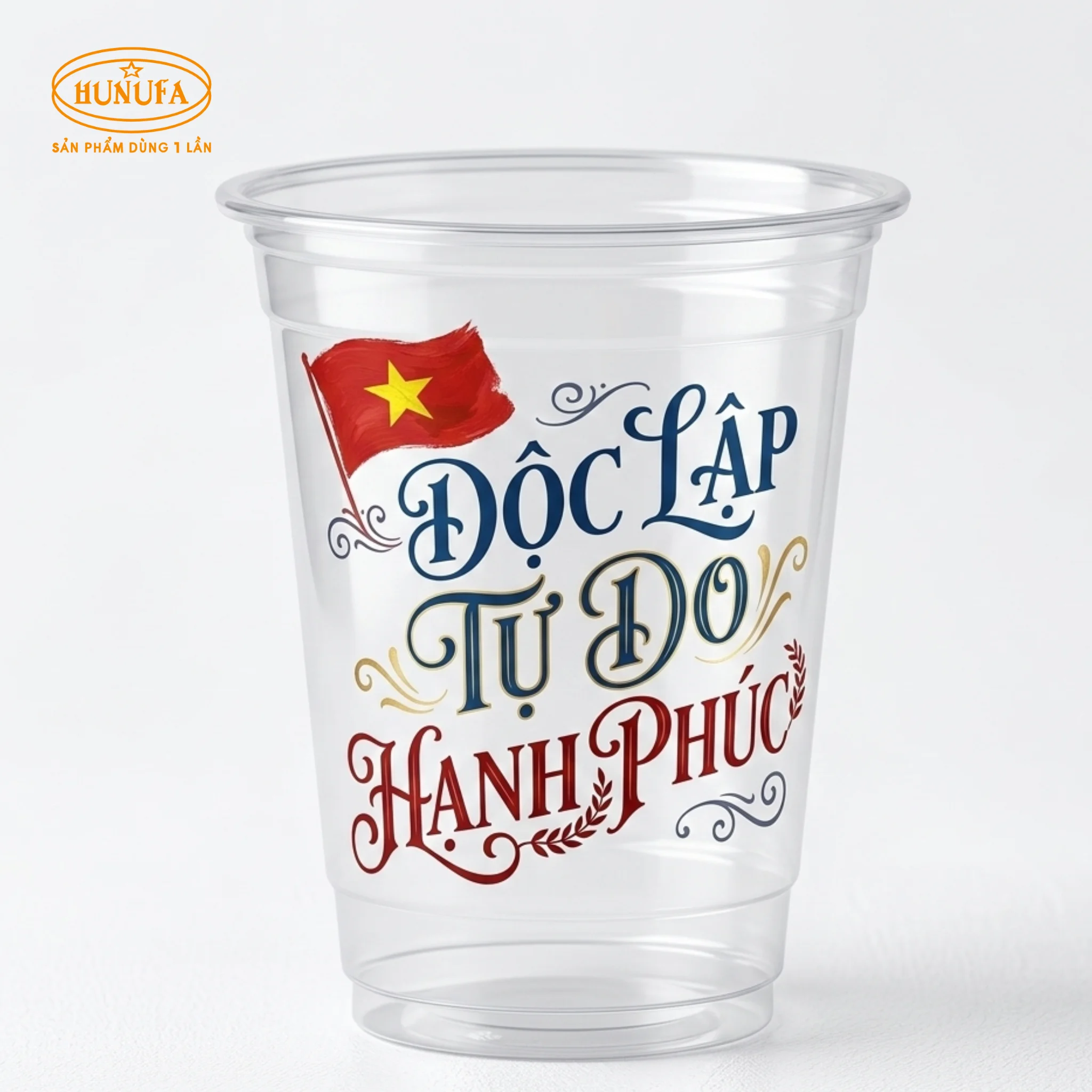 Ly nhựa 30/4 thiết kế ấn tượng, khuấy động không khí đại lễ