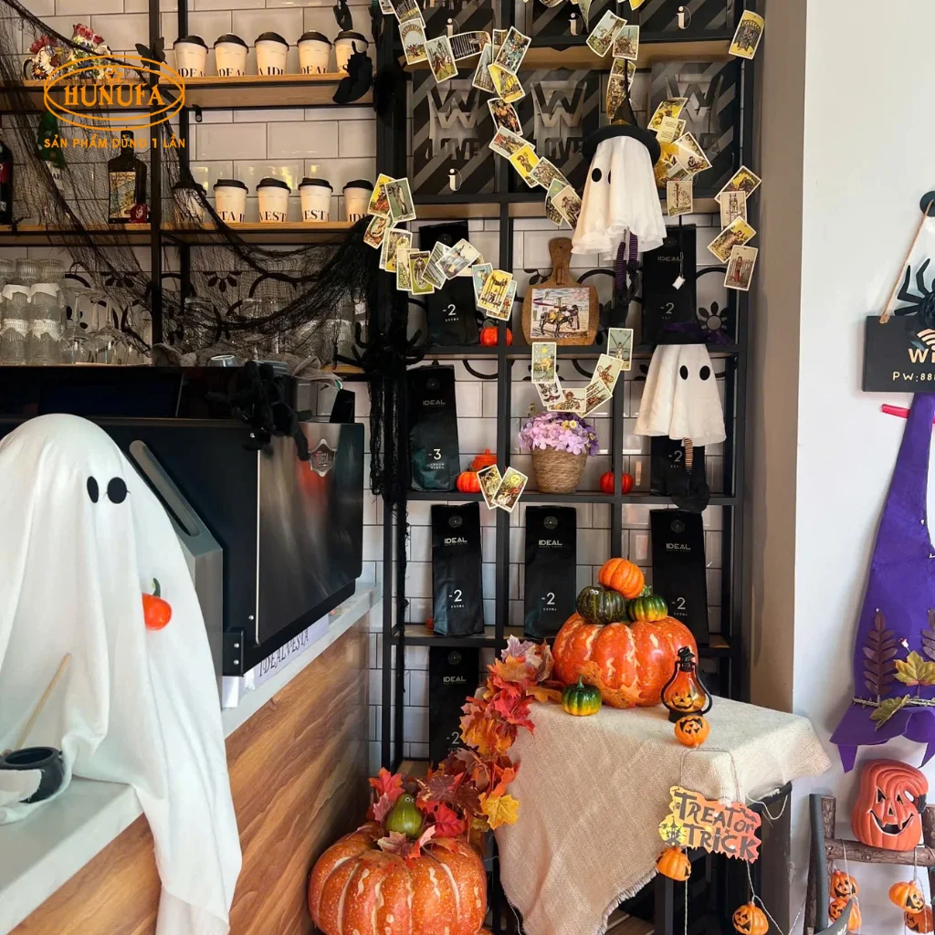 Ý tưởng trang trí Halloween cho nhà hàng, quán ăn đẹp